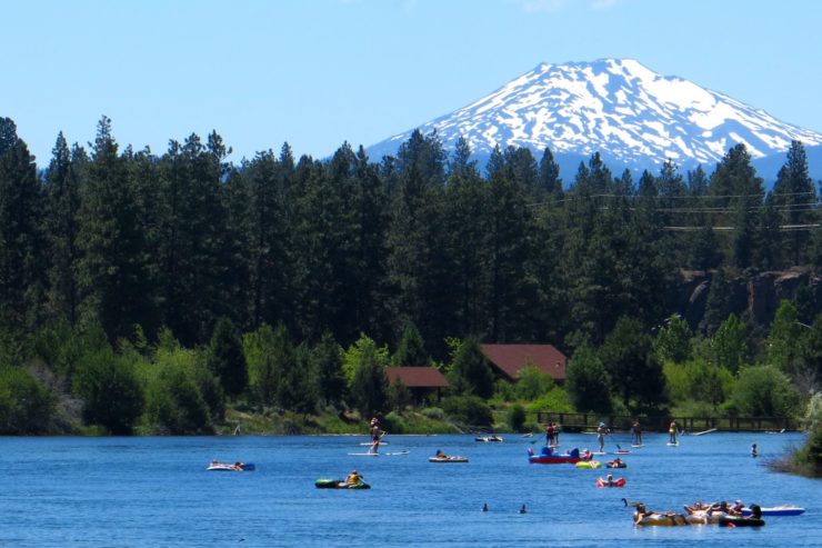 Tubing The Deschutes